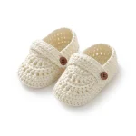 Chaussures en coton bébé cires pour nouveauné fille et garçon 0 à 18 mois bottes de lit douces style mocassin boutons en bois accessoires enfant