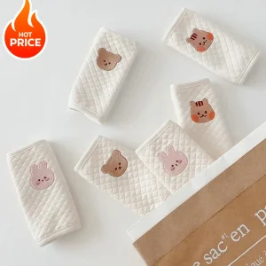 ProtègeMains Épais en Tissu Doux pour Bébé Accessoire de Cuisine Pratique et Sécuritaire Design Mignon avec Animaux pour la Protection des Poignets en Cuisine et Sécurité du Nourrisson