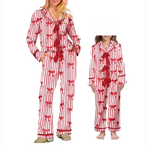 Pyjama assortis maman et enfant Fête rayures nœuds soft coton Pantalon 2 pièces Confort style moderne famille détente matinée Pyjama assortis maman et enfant Fête rayures nœuds soft coton Pantalon 2 pièces Confort style moderne famille détente matinée