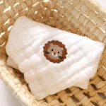 Serviette carrée en coton pour bébé 6 couches mouchoir pour le visage gant de toilette en gaze bavoir pour le bain et l&rsquo;alimentation  lion