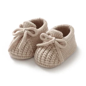 Chaussures tricotées bébé garçon fille chaussons handmade doux confortables 018 mois style moderne beige clair laçage décoratif