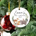 Ornement de Noël personnalisé pour bébé boule en céramique avec illustration animaux déco festive et souvenir de vacances chaleureux