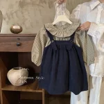 Robe d&rsquo;automne pour enfants vêtement fille style vintage moderne manches bouffantes col froncé motifs carreaux velours côtelé 46 ans